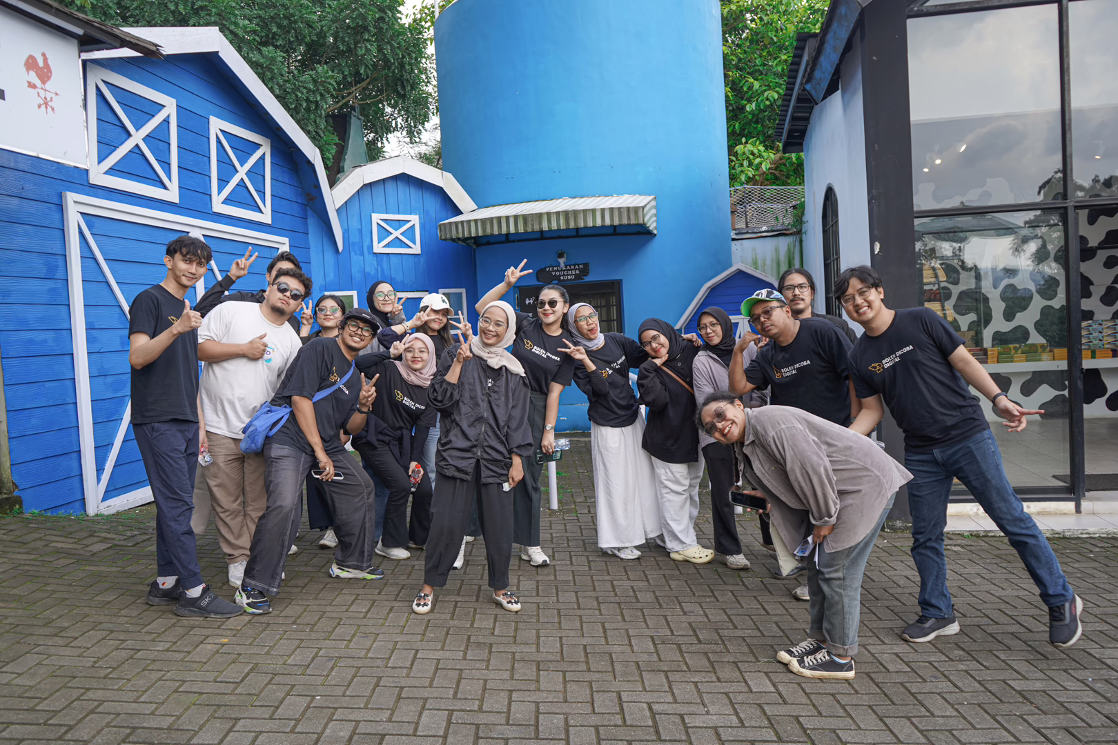 Lost in Bandung - Angkot Race
