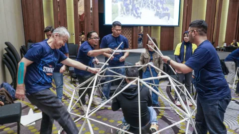 Satu Hari untuk Membuktikan Bahwa Kepercayaan Bisa Dibangun