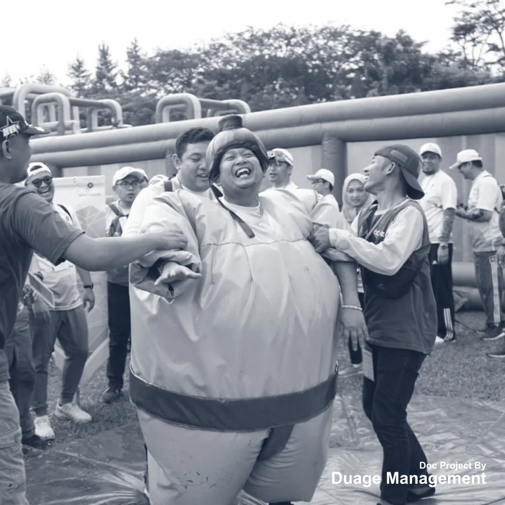 Inflatable Clash - 3 Inflatable Clash